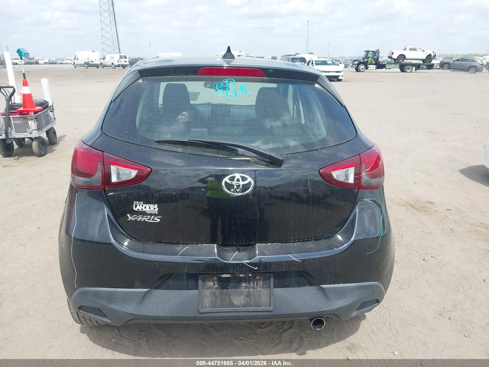 2020 Toyota Yaris Hatchback LE