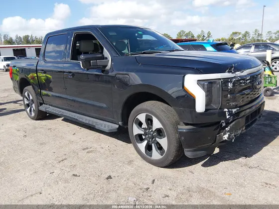 2023 Ford F-150 Lightning LARIAT