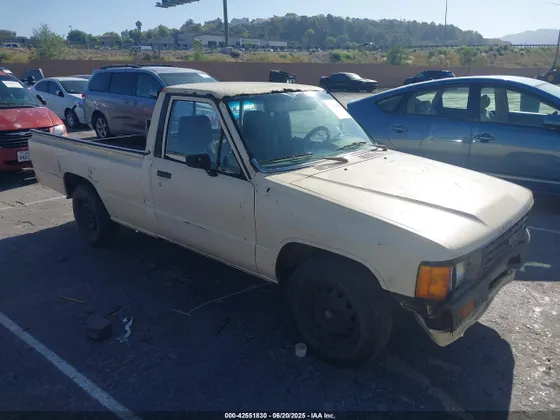 1985 Toyota Long Bed Trucks Deluxe