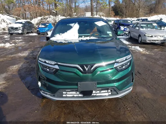 2024 VinFast VF 8 Plus