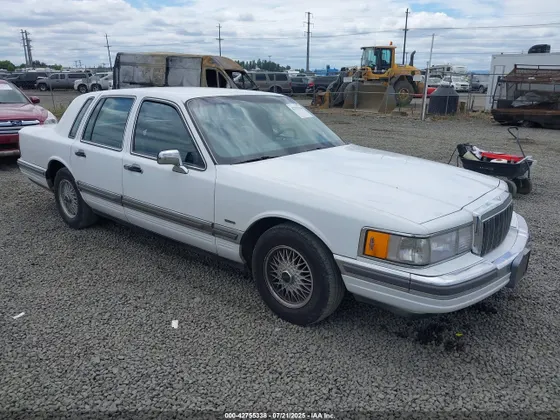 1990 Lincoln Town Car