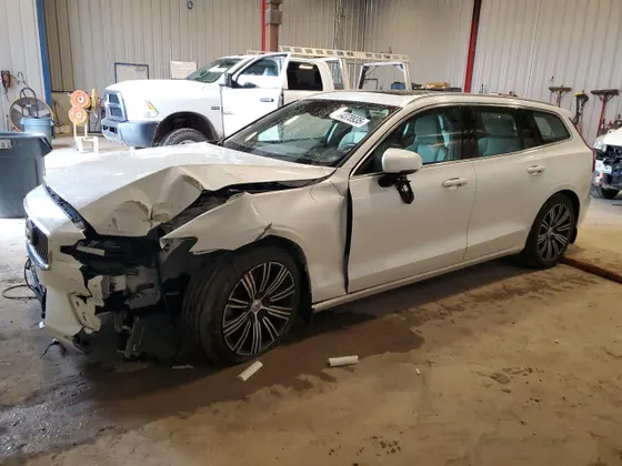 2019 Volvo V60 T6 INSCRIPTION