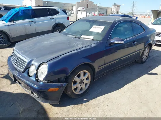 2000 Mercedes-Benz CLK-Class