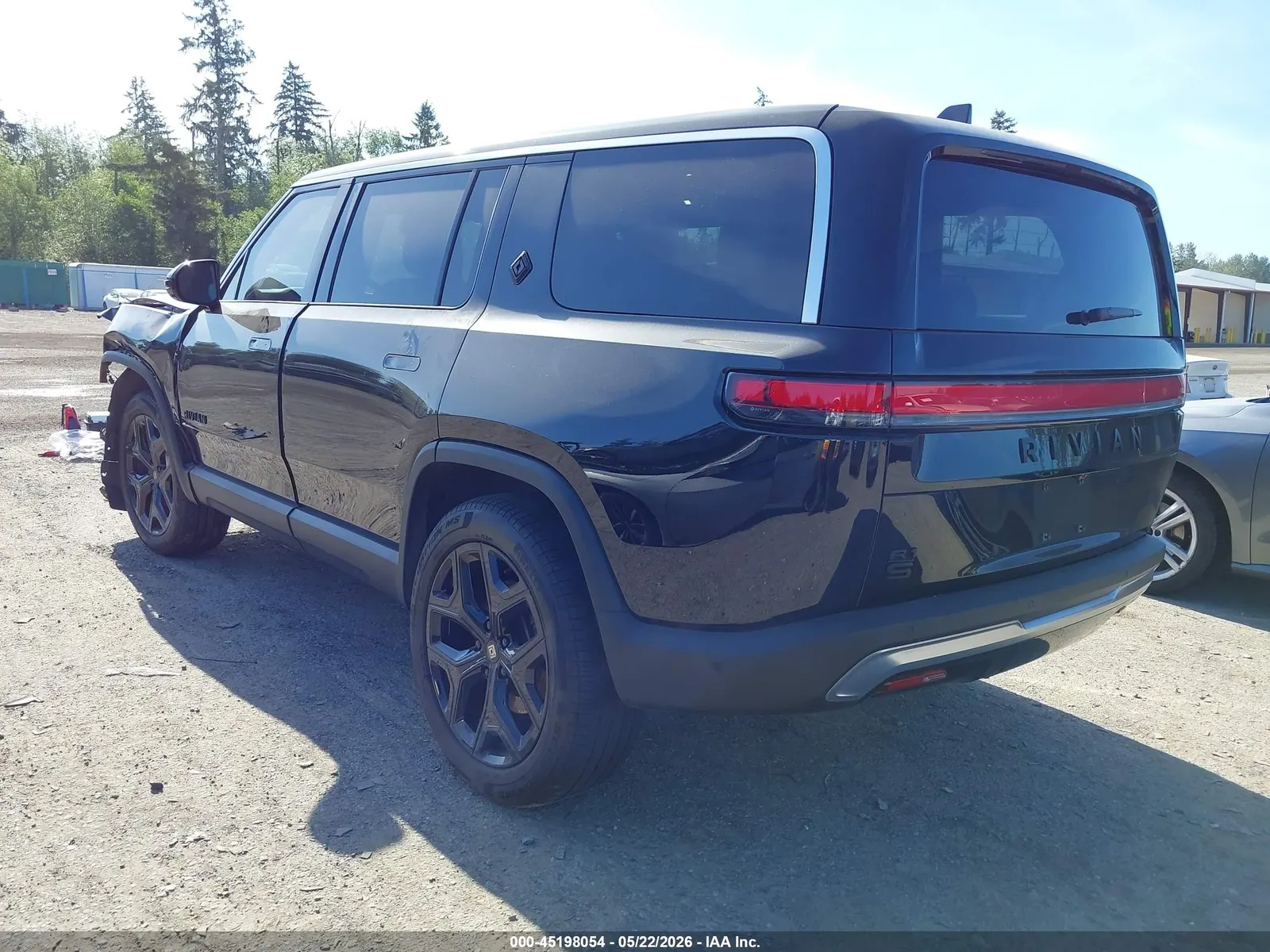 2025 Rivian R1S Adventure