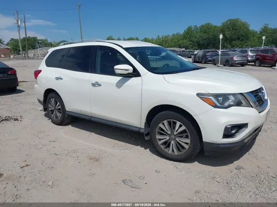 2017 Nissan Pathfinder SL