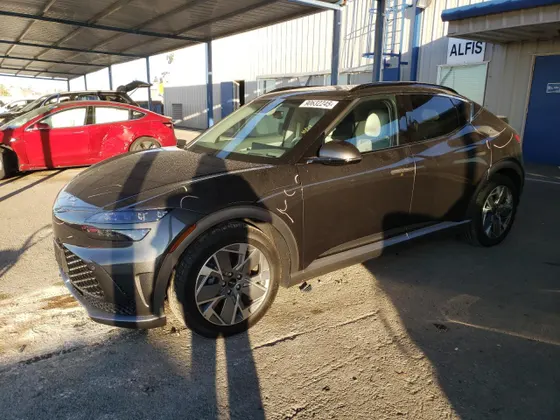 2024 Genesis GV60 Standard