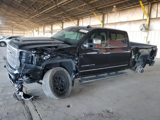 2018 GMC Sierra 3500HD Denali
