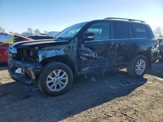 2018 Toyota Land Cruiser