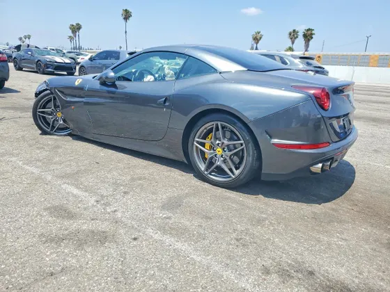 2016 Ferrari California T