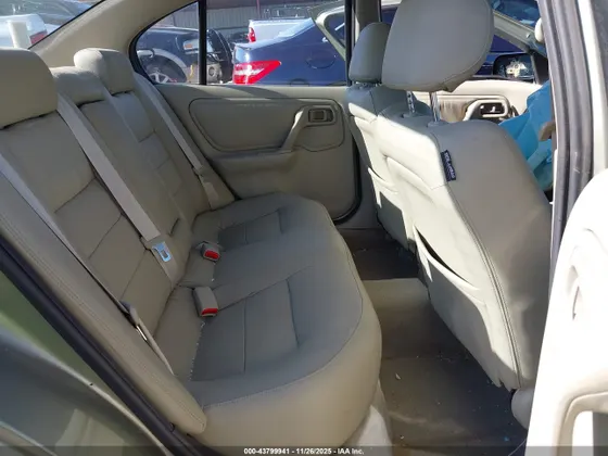 2001 INFINITI G20 Luxury
