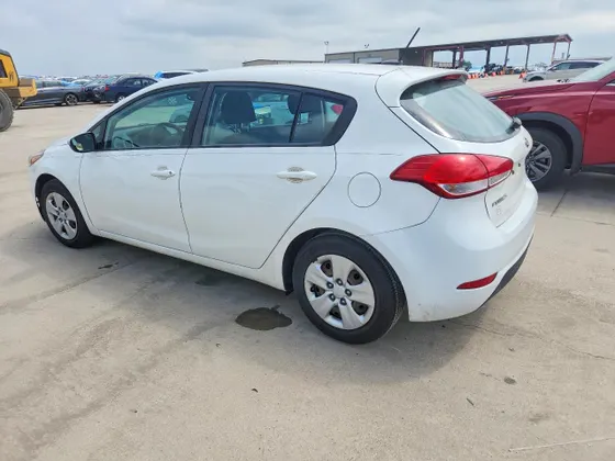 2017 Kia Forte5 LX
