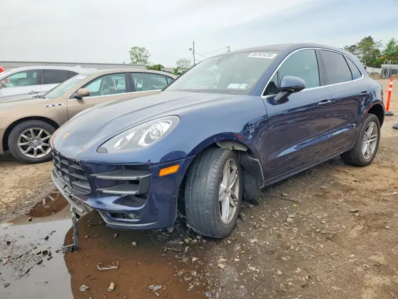 2015 Porsche Macan Turbo