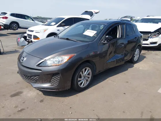 2013 Mazda Mazda3 i Touring