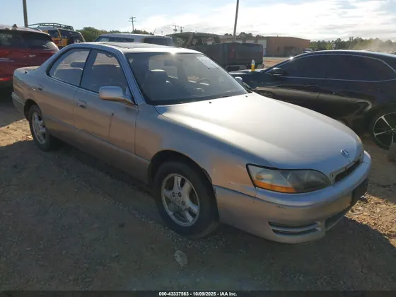1995 Lexus ES 300 300