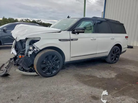 2023 Lincoln Navigator Black Label