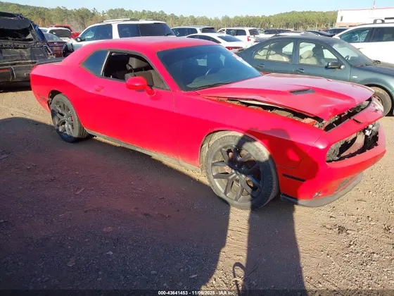 2019 Dodge Challenger SXT
