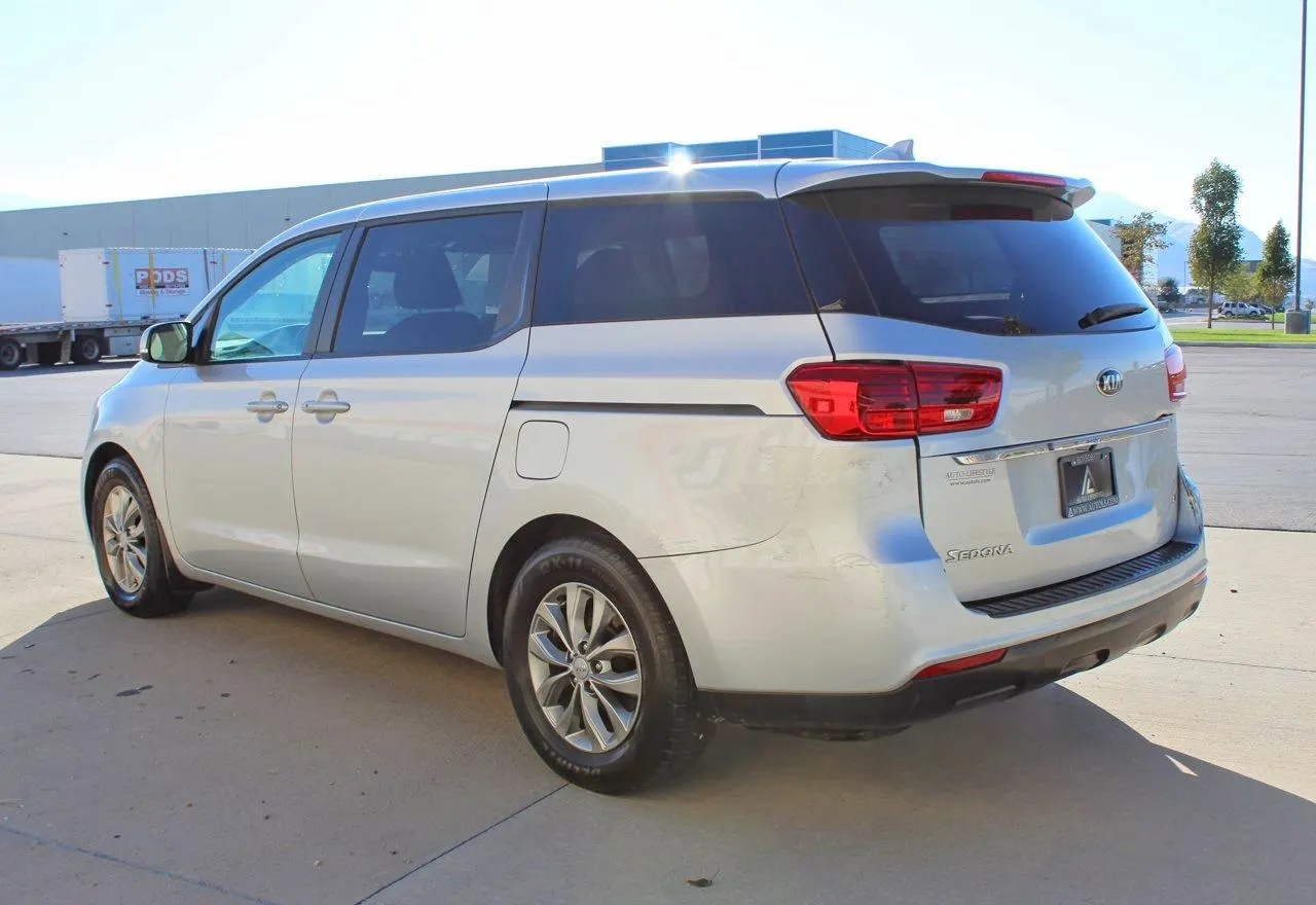 2020 Kia Sedona LX