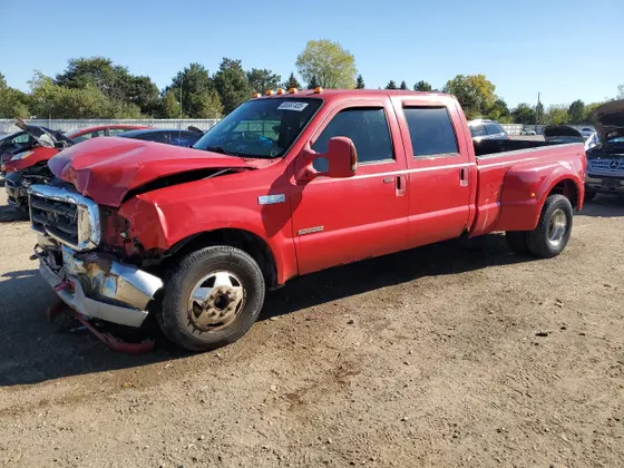 2004 Ford Super Duty F-350 DRW XL