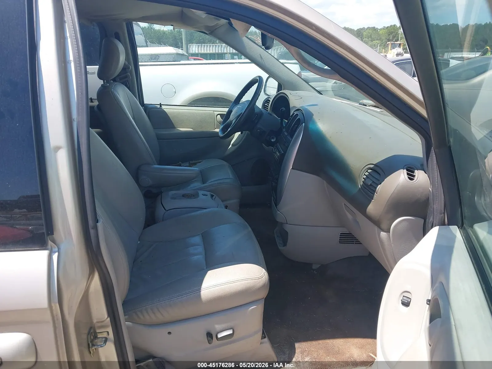 2005 Chrysler Town & Country Touring