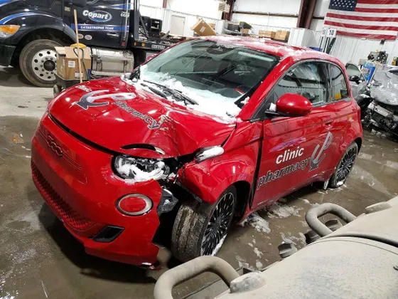 2024 FIAT 500e INSPI(RED)