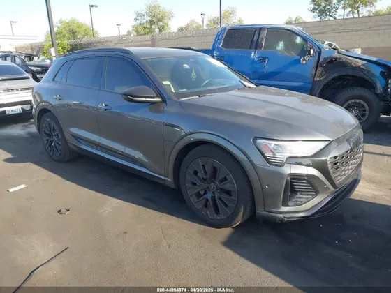 2024 Audi Q8 e-tron Prestige