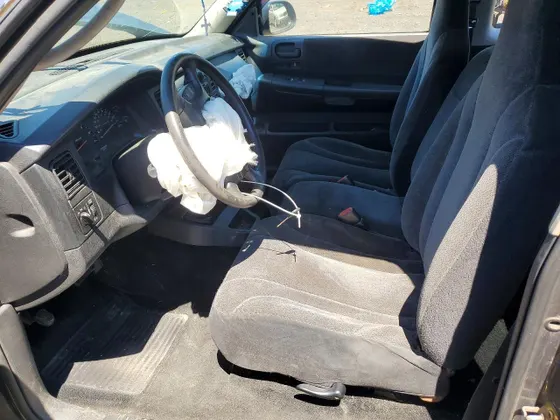 2003 Dodge Dakota Sport