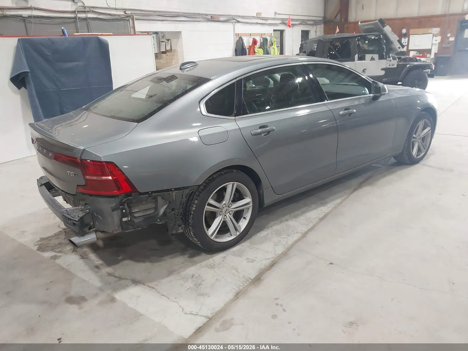 2018 Volvo S90 Momentum