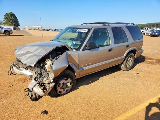 2004 Chevrolet Blazer LS