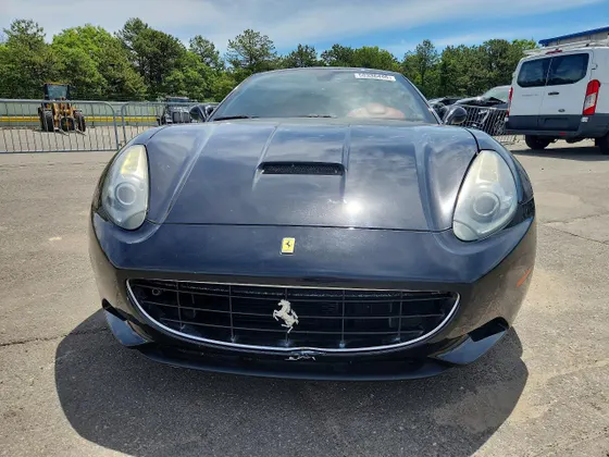 2010 Ferrari California