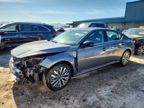 2026 Nissan Altima SV