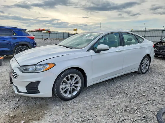 2020 Ford Fusion Hybrid SE