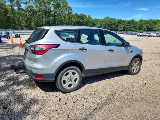 2017 Ford Escape S