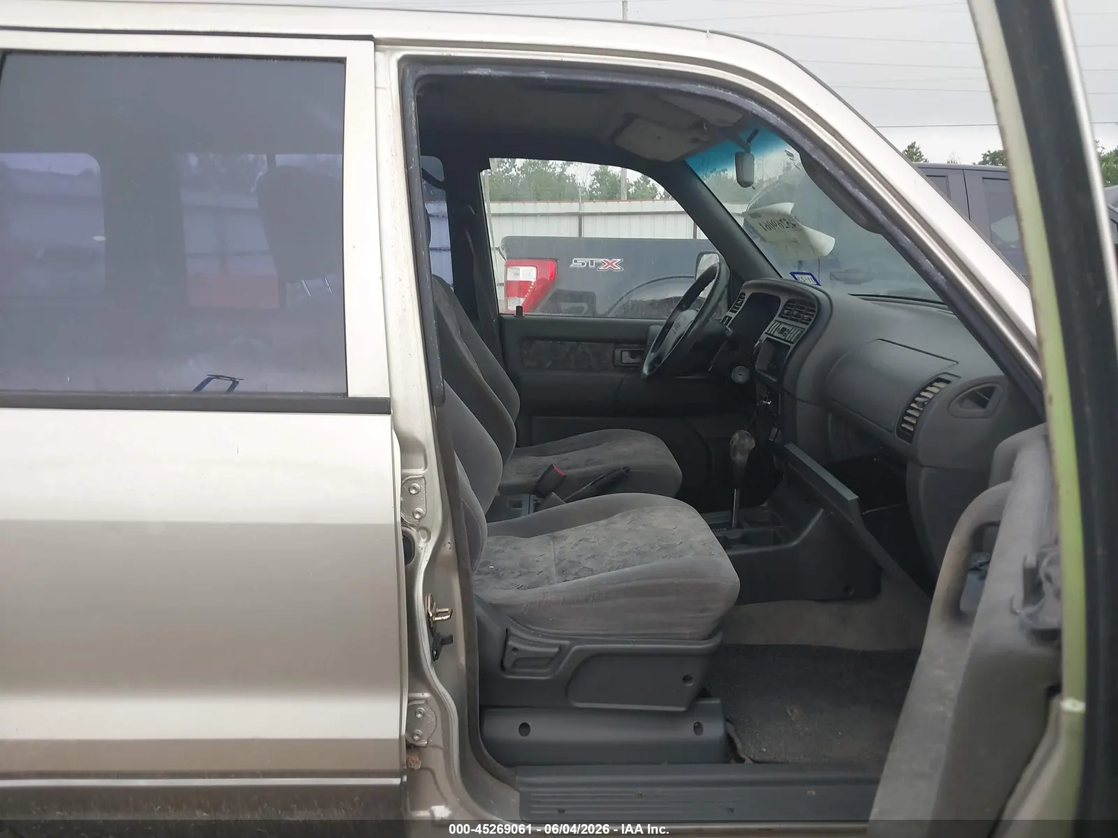2000 Isuzu Trooper S