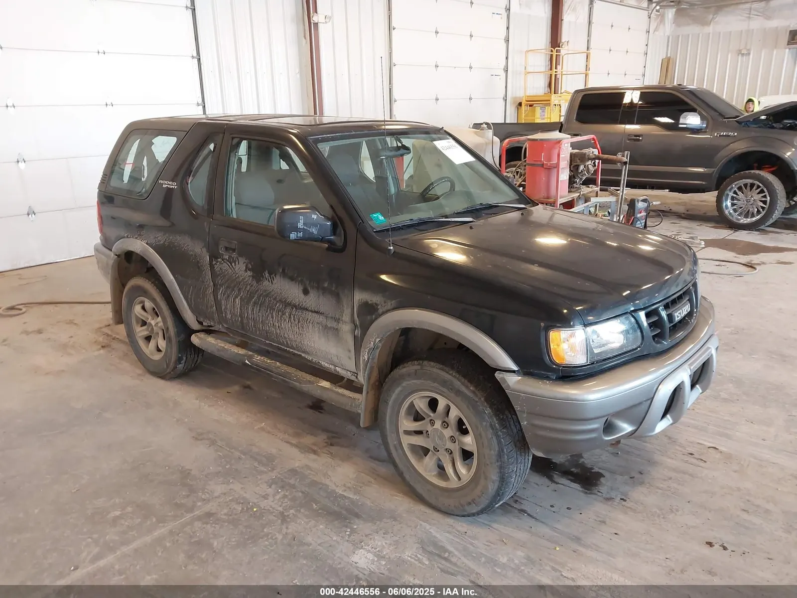 2002 Isuzu Rodeo Sport S 3.2L V6 HARD TOP/S 3.2L V6 SOFT TOP