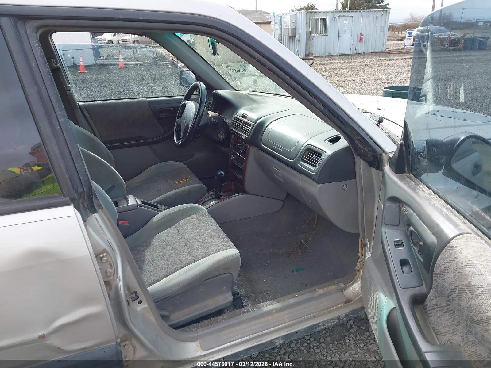 2000 Subaru Forester L