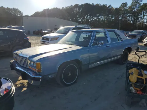 1983 Ford Crown Victoria