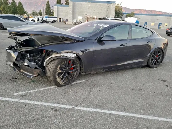 2025 Tesla Model S Plaid