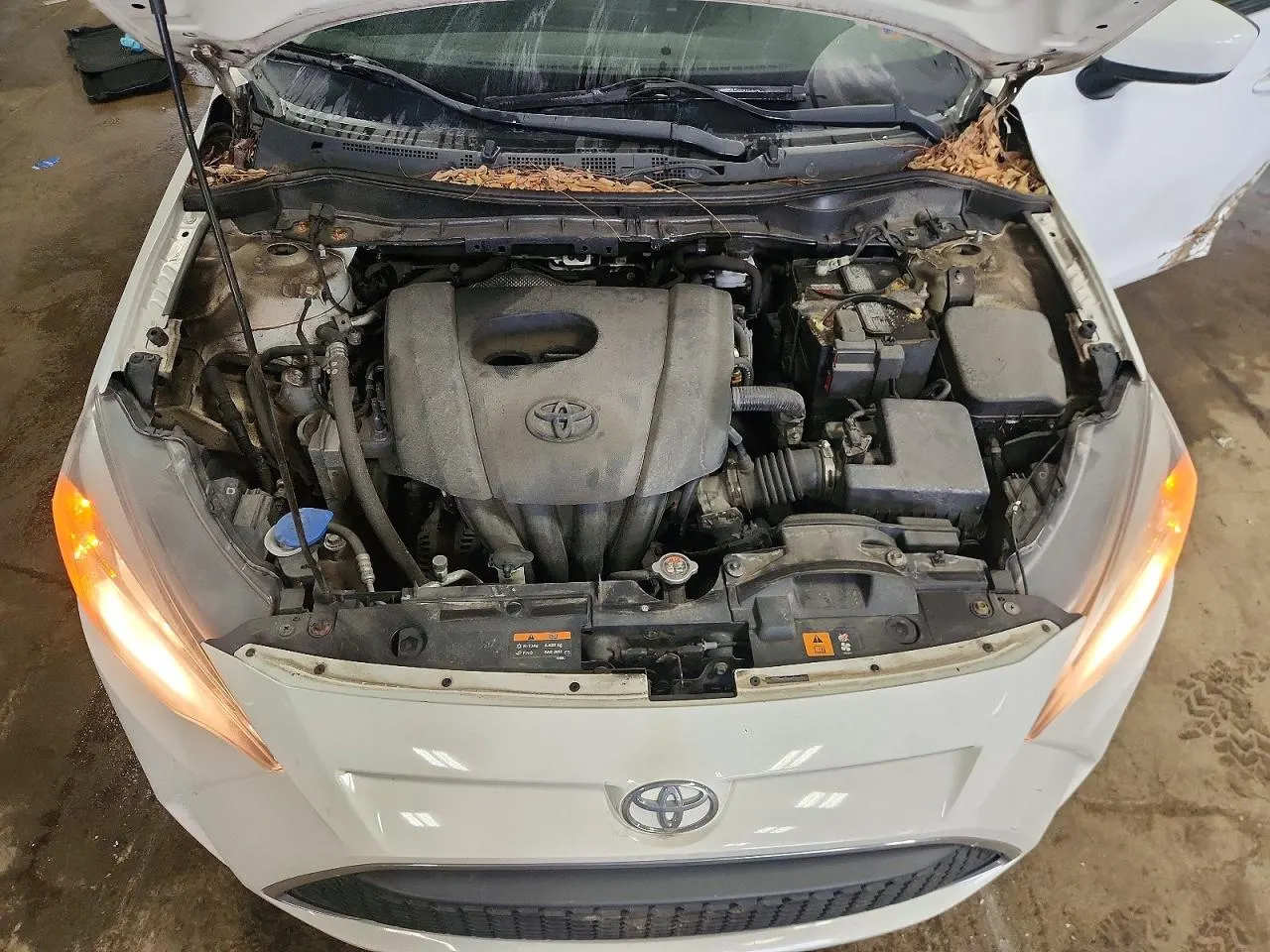 2020 Toyota Yaris Hatchback XLE