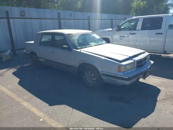 1990 Dodge Dynasty LE