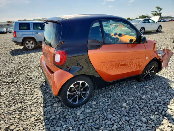 2016 smart fortwo Passion