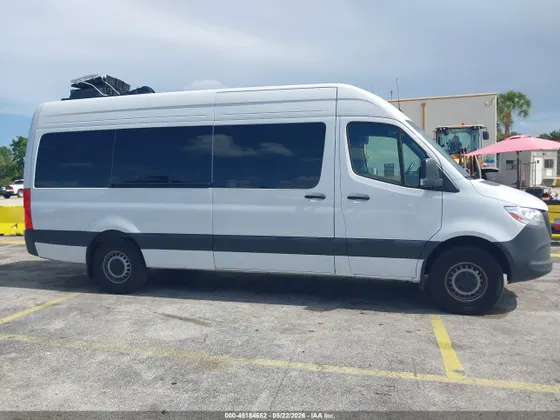 2025 Mercedes-Benz Sprinter Passenger Van HIGH ROOF 4-CYL DIESEL