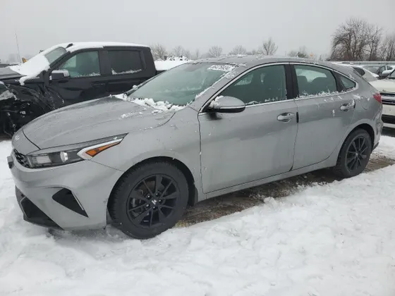 2022 Kia Forte5 EX