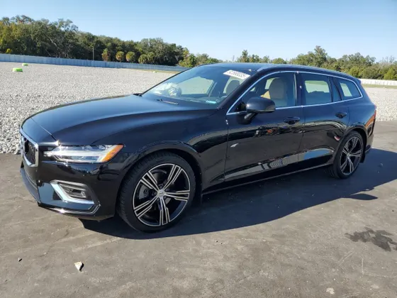 2020 Volvo V60 Inscription