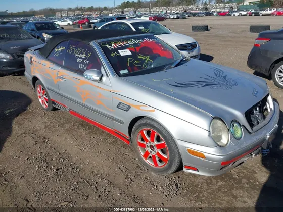 2000 Mercedes-Benz CLK-Class