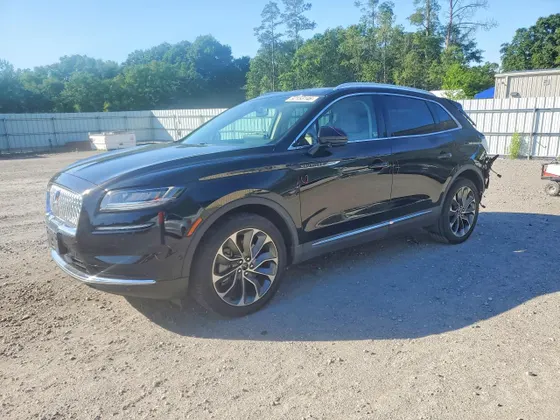 2021 Lincoln Nautilus Reserve