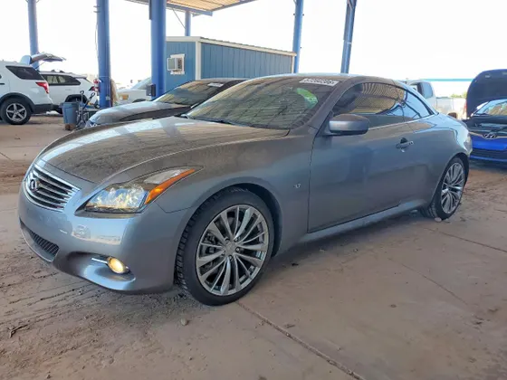 2015 INFINITI Q60 Convertible