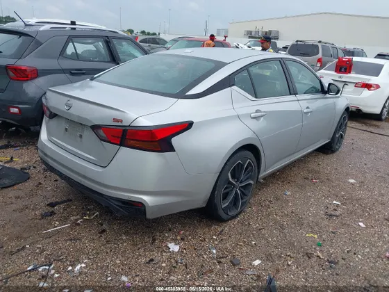 2024 Nissan Altima 2.5 SR