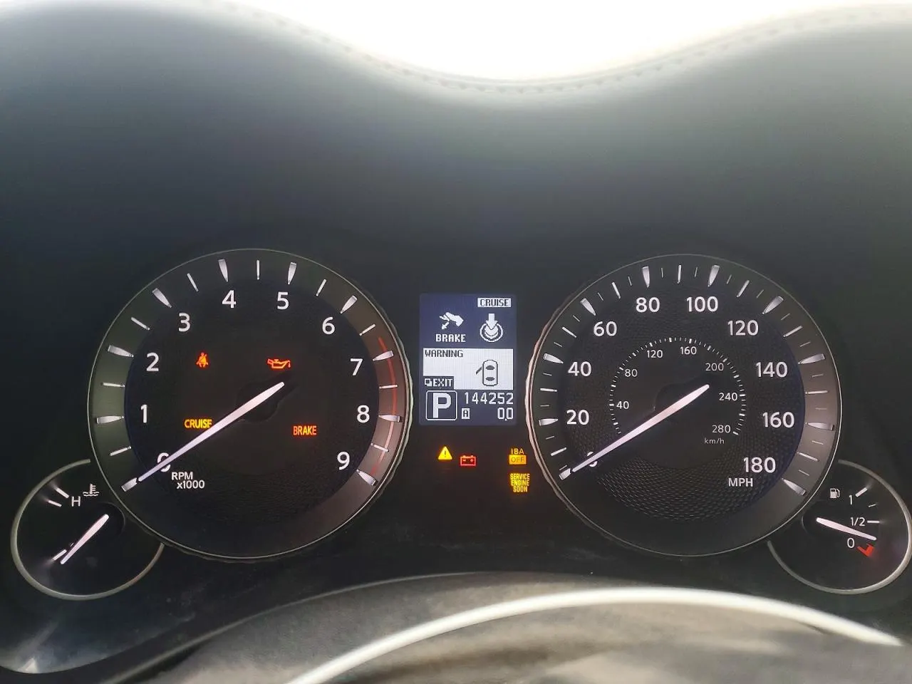 2011 INFINITI M56