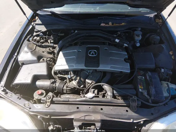 2004 Acura RL w/Navigation System