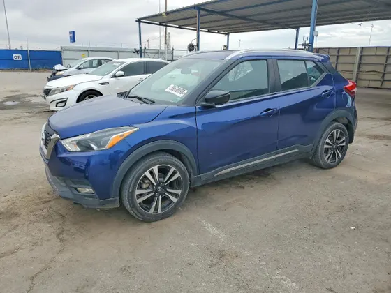 2018 Nissan Kicks SV